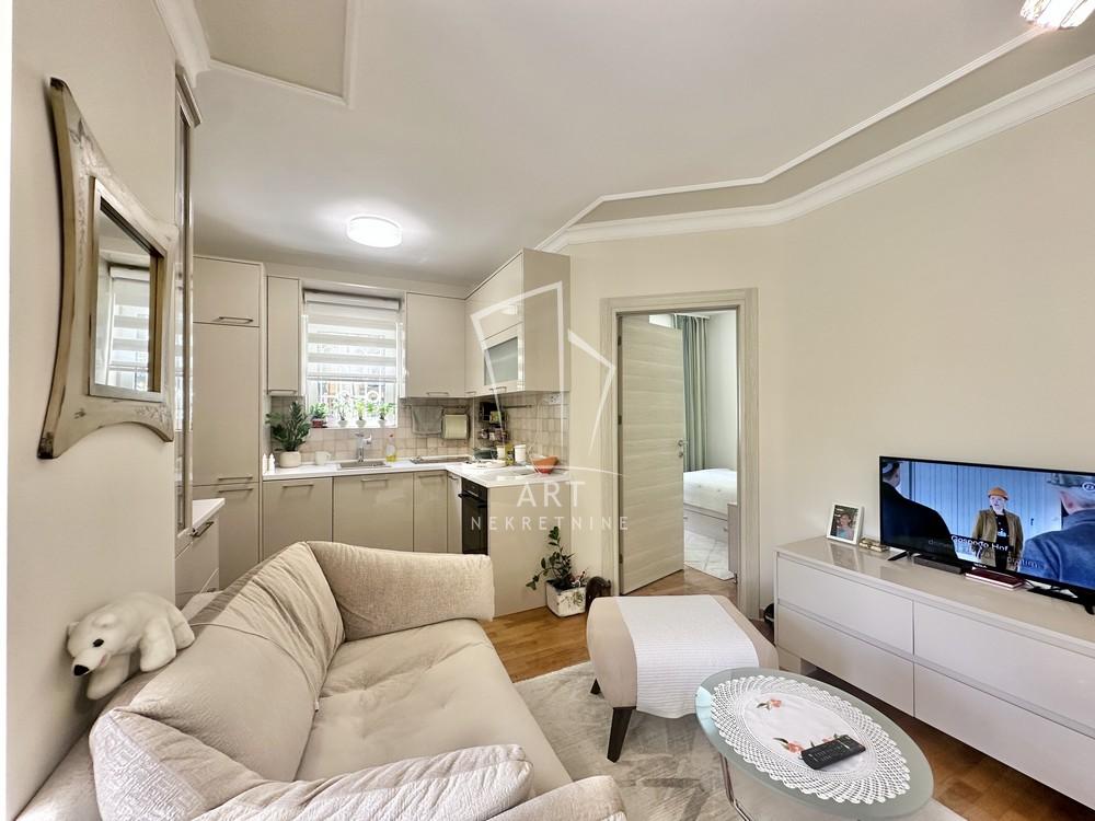 Stan na prodaju u Beogradu, Zvezdara 2, jednoiposoban, 33m2, cena 100000 evra