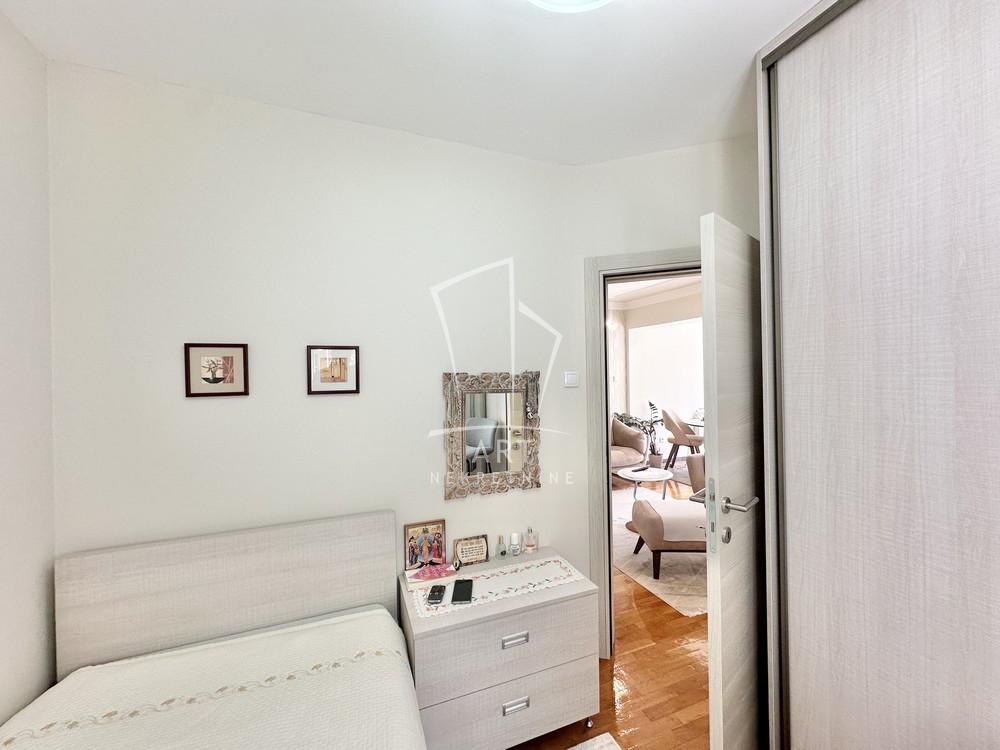 Stan na prodaju u Beogradu, Zvezdara 2, jednoiposoban, 33m2, cena 100000 evra