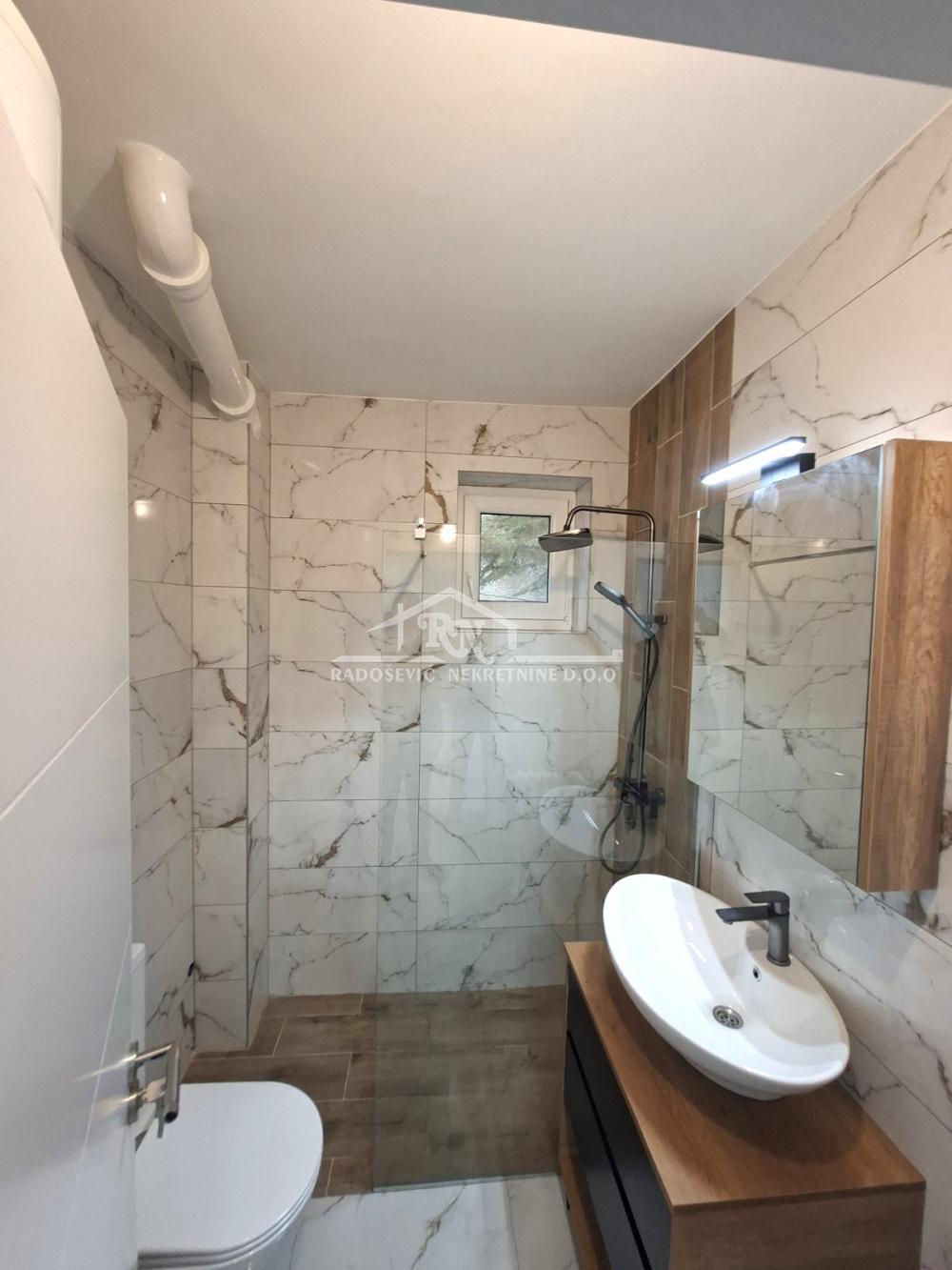 Stan na prodaju u Beogradu, Čukarica, trosoban, 75m2, cena 219000 evra