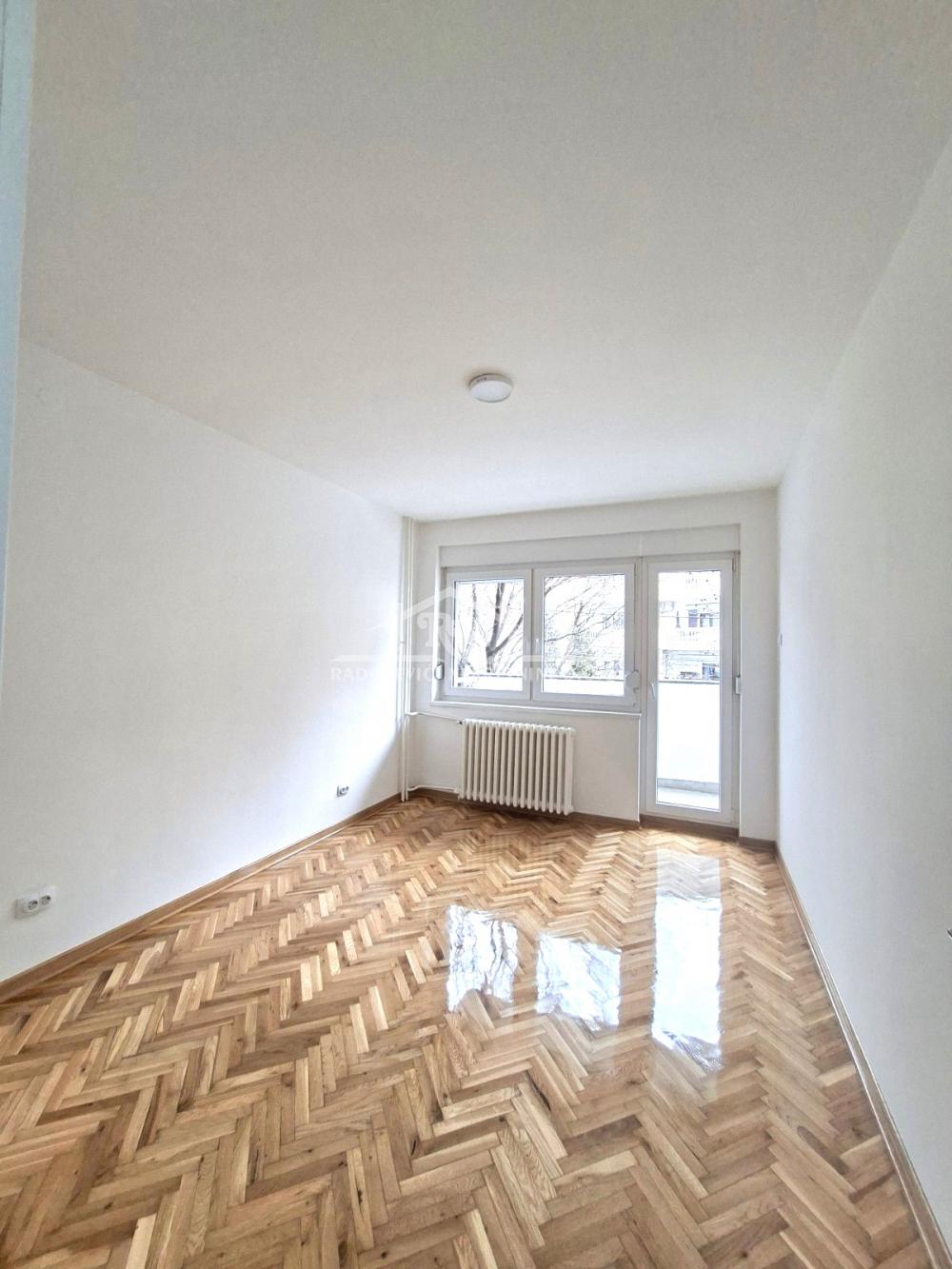 Stan na prodaju u Beogradu, Čukarica, trosoban, 75m2, cena 219000 evra