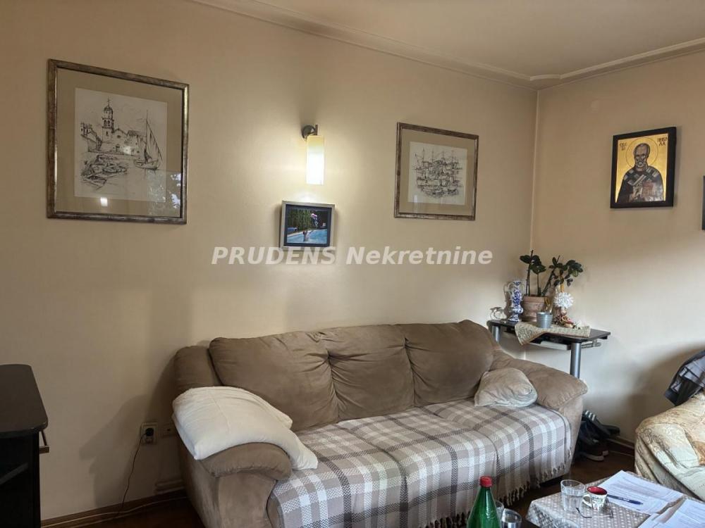 Stan na prodaju u Beogradu, Medaković 1, trosoban, 80m2, cena 210000 evra