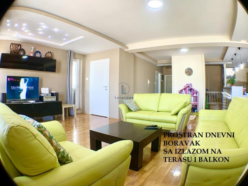 Stan na prodaju u Beogradu, Đeram pijaca, 160m2, cena 390000 evra