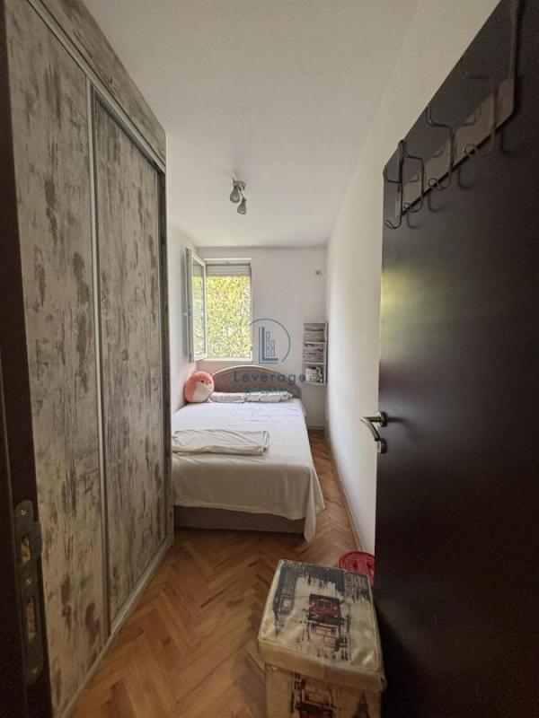 Stan na prodaju u Beogradu, Banovo brdo, cetvorosoban, 58m2, cena 162000 evra