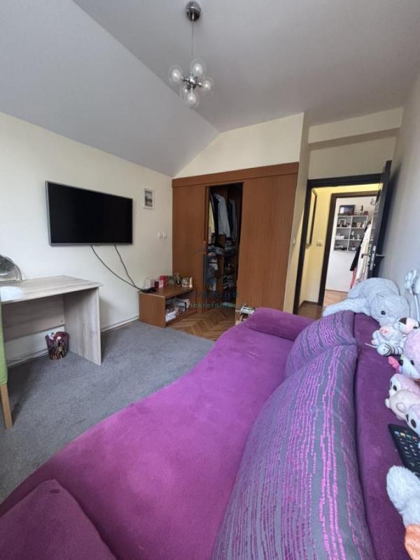 Stan na prodaju u Beogradu, Banovo brdo, cetvorosoban, 58m2, cena 162000 evra