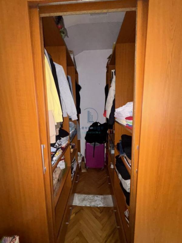 Stan na prodaju u Beogradu, Banovo brdo, cetvorosoban, 58m2, cena 162000 evra