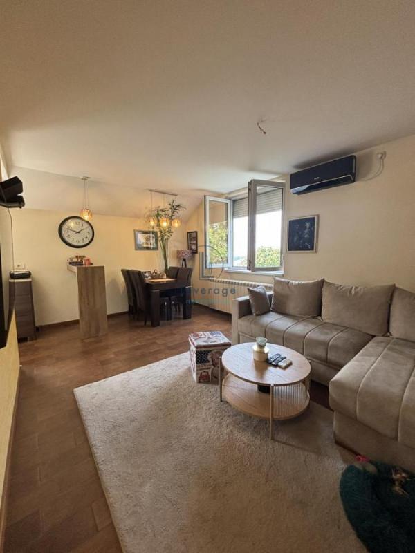 Stan na prodaju u Beogradu, Banovo brdo, cetvorosoban, 58m2, cena 162000 evra