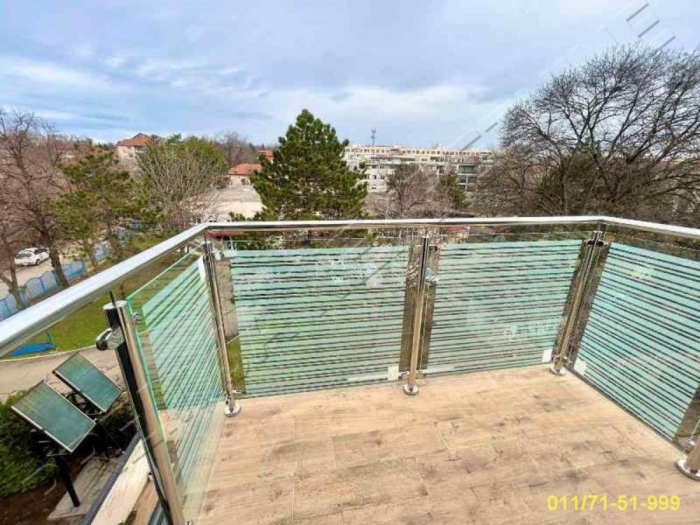 Stan na prodaju u Beogradu, Severni bulevar, trosoban, 45m2, cena 155000 evra