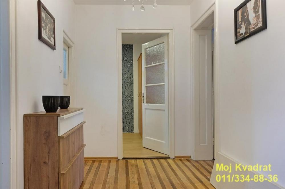 Stan na prodaju u Beogradu, Beograd (Ekonomski fakultet), trosoban, 66m2, cena 225000 evra