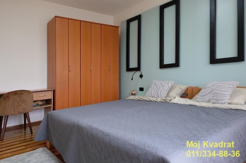 Stan na prodaju u Beogradu, Beograd (Ekonomski fakultet), trosoban, 66m2, cena 225000 evra