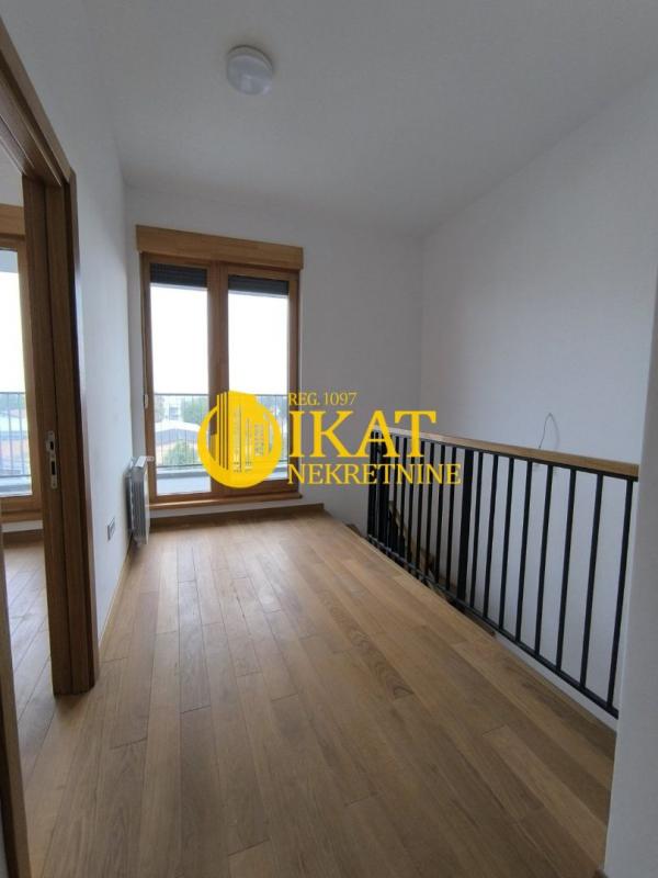 Stan na prodaju u Beogradu, Zemun, trosoban, 91m2, cena 300000 evra