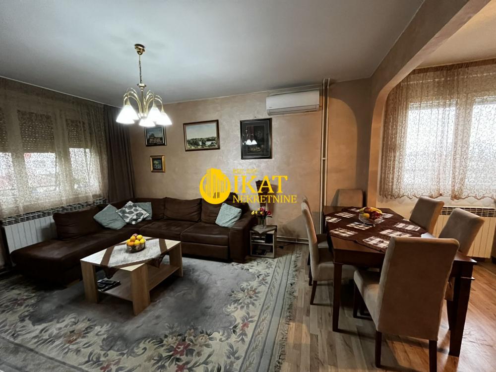 Stan na prodaju u Beogradu, Karaburma, 136m2, cena 278000 evra