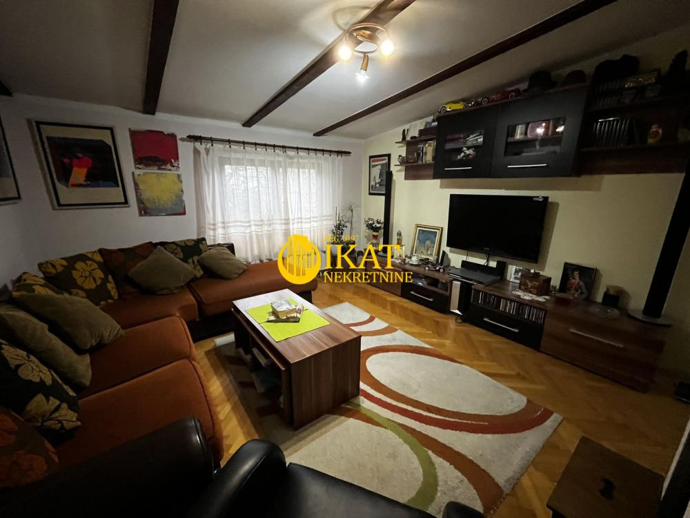 Stan na prodaju u Beogradu, Karaburma, 136m2, cena 278000 evra