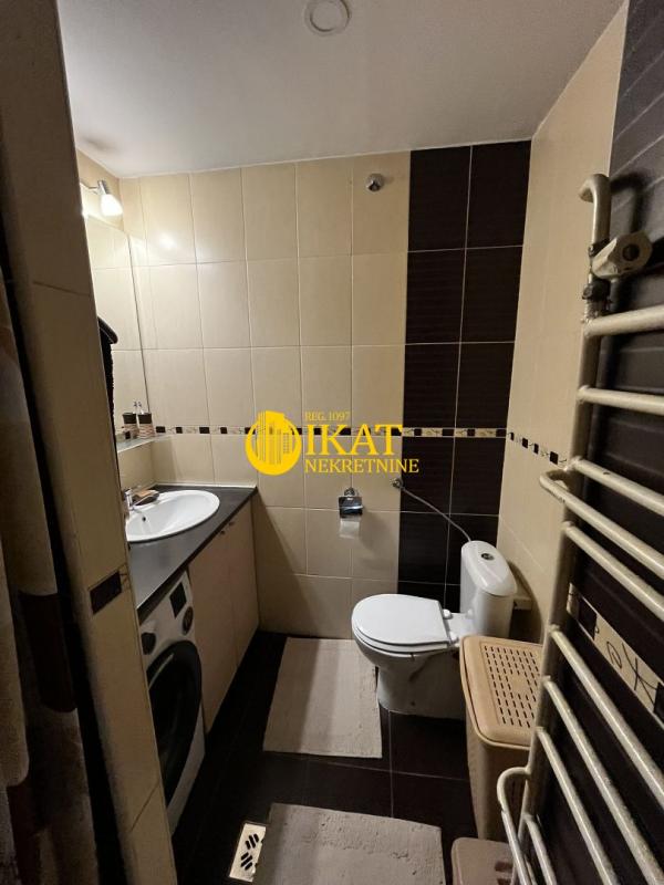 Stan na prodaju u Beogradu, Karaburma, 136m2, cena 278000 evra