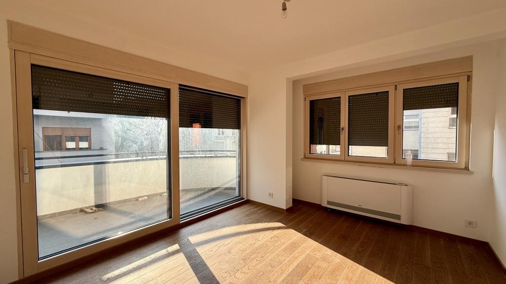 Stan na prodaju u Beogradu, Vračar (Hram), cetvorosoban, 89m2, cena 445000 evra