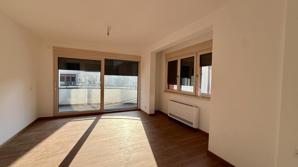 Stan na prodaju u Beogradu, Vračar (Hram), cetvorosoban, 89m2, cena 445000 evra