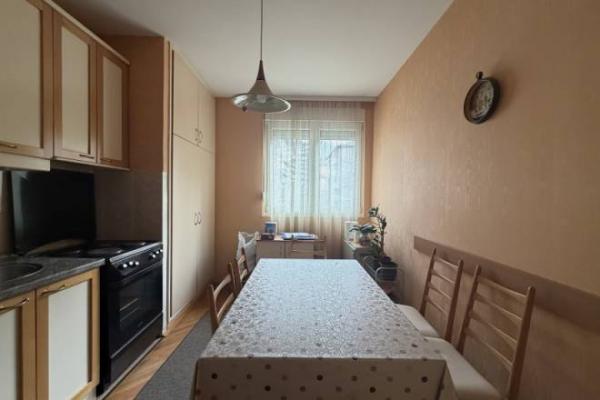 Stan na prodaju u Beogradu, Karaburma, dvosoban, 51m2, cena 145000 evra