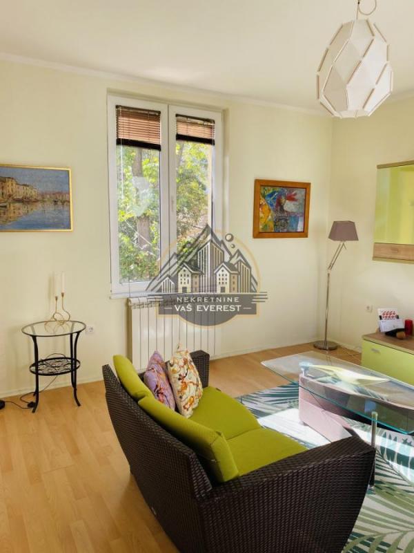 Stan na prodaju u Beogradu, Voždovac, dvoiposoban, 60m2, cena 220000 evra