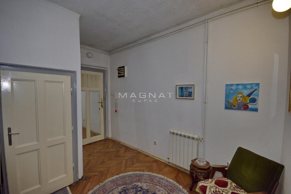 Stan na prodaju u Beogradu, Savski venac, trosoban, 81m2, cena 330000 evra