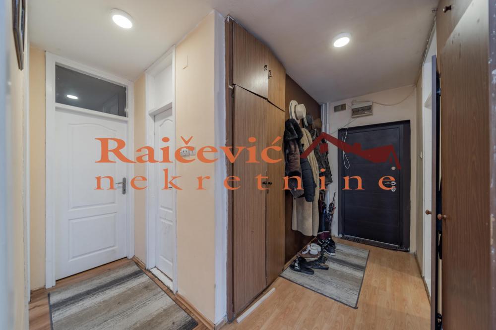 Stan na prodaju u Beogradu, Dorćol, troiposoban, 76m2, cena 350000 evra