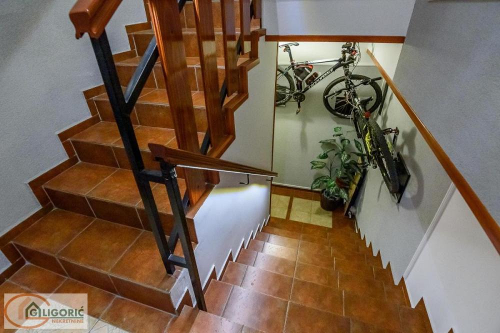 Stan na prodaju u Beogradu, Gundulićev venac, cetvorosoban, 131m2, cena 450000 evra