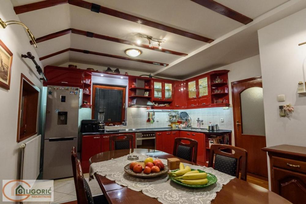 Stan na prodaju u Beogradu, Gundulićev venac, cetvorosoban, 131m2, cena 450000 evra