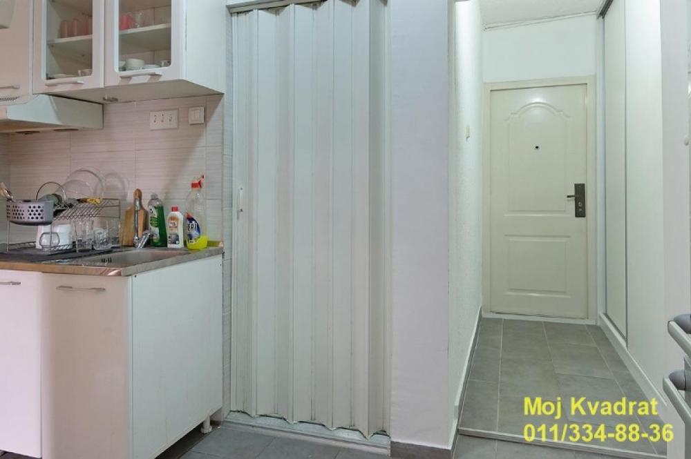 Stan na prodaju u Beogradu, Bežanijska kosa, jednoiposoban, 37m2, cena 135000 evra