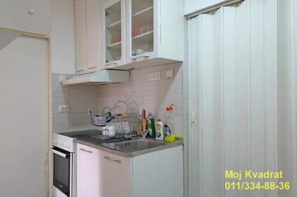 Stan na prodaju u Beogradu, Bežanijska kosa, jednoiposoban, 37m2, cena 135000 evra