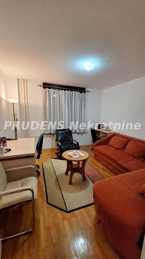 Stan na prodaju u Beogradu, Crveni Krst, cetvorosoban, 109m2, cena 390000 evra