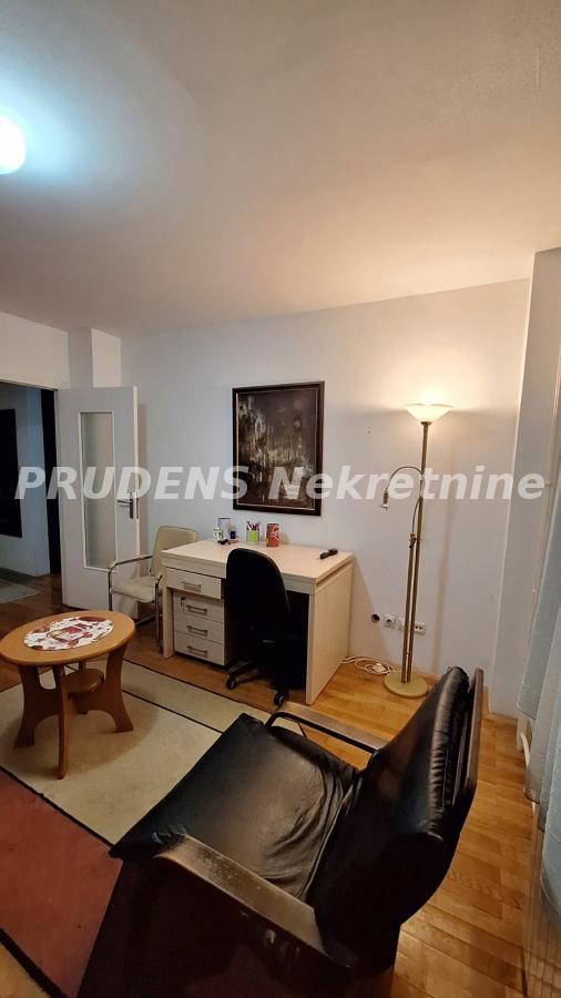 Stan na prodaju u Beogradu, Crveni Krst, cetvorosoban, 109m2, cena 390000 evra