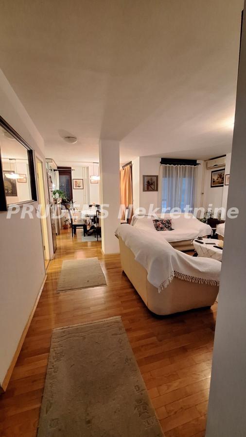 Stan na prodaju u Beogradu, Crveni Krst, cetvorosoban, 109m2, cena 390000 evra