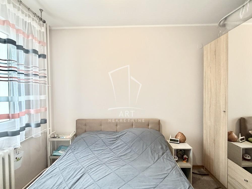 Stan na prodaju u Beogradu, Čukarica, dvoiposoban, 49m2, cena 159900 evra