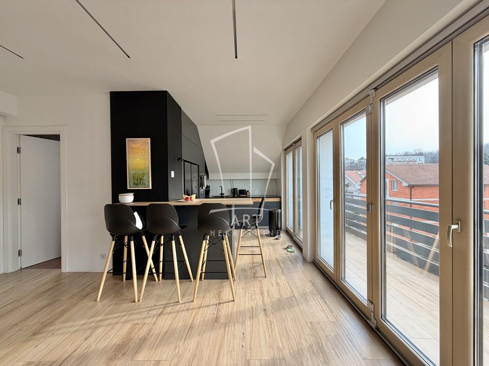 Stan na prodaju u Beogradu, Banovo brdo, troiposoban, 127m2, cena 398000 evra