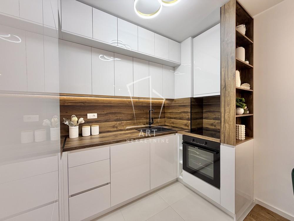 Stan na prodaju u Beogradu, Višnjička banja, dvosoban, 46m2, cena 204000 evra