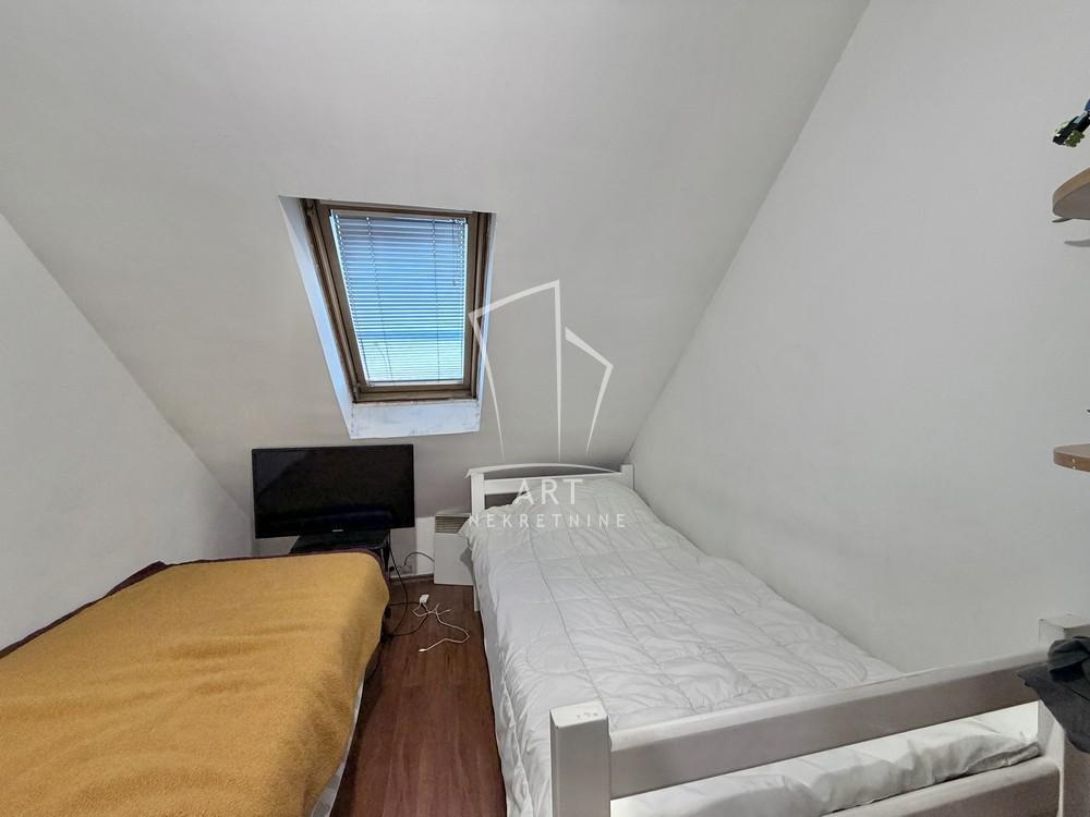 Stan na prodaju u Beogradu, Bogoslovija, trosoban, 68m2, cena 230000 evra