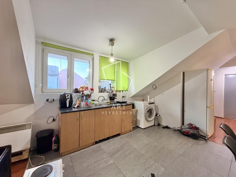 Stan na prodaju u Beogradu, Bogoslovija, trosoban, 68m2, cena 230000 evra