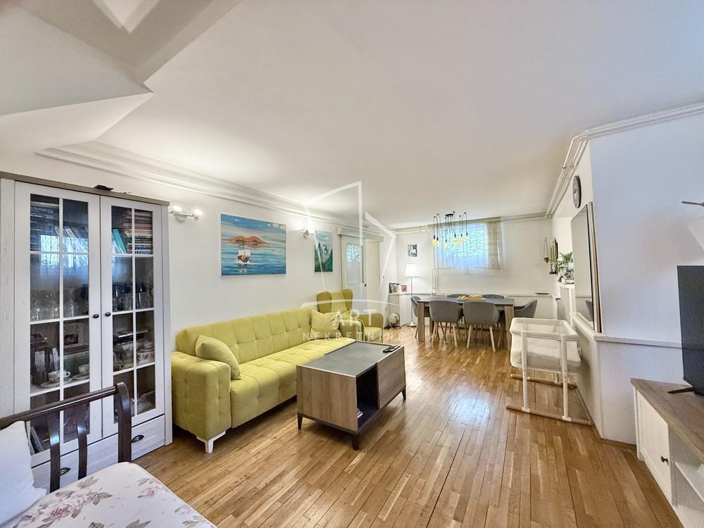 Stan na prodaju u Beogradu, Dedinje, 93m2, cena 335000 evra