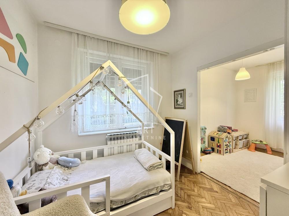 Stan na prodaju u Beogradu, Dedinje, 93m2, cena 335000 evra