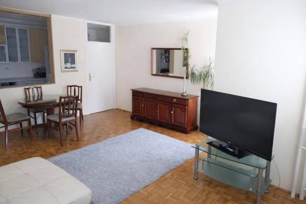 Stan na prodaju u Beogradu, Novi Beograd blok 22, trosoban, 79m2, cena 319000 evra