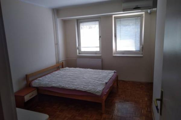 Stan na prodaju u Beogradu, Novi Beograd blok 22, trosoban, 79m2, cena 355000 evra