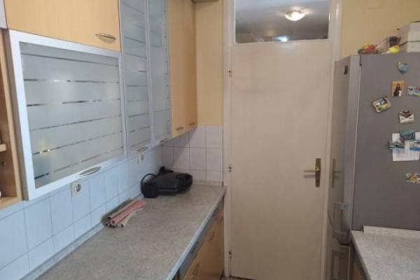 Stan na prodaju u Beogradu, Novi Beograd blok 22, trosoban, 79m2, cena 355000 evra