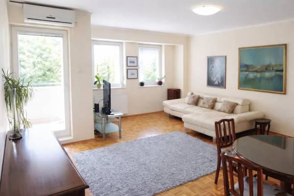 Stan na prodaju u Beogradu, Novi Beograd blok 22, trosoban, 79m2, cena 319000 evra