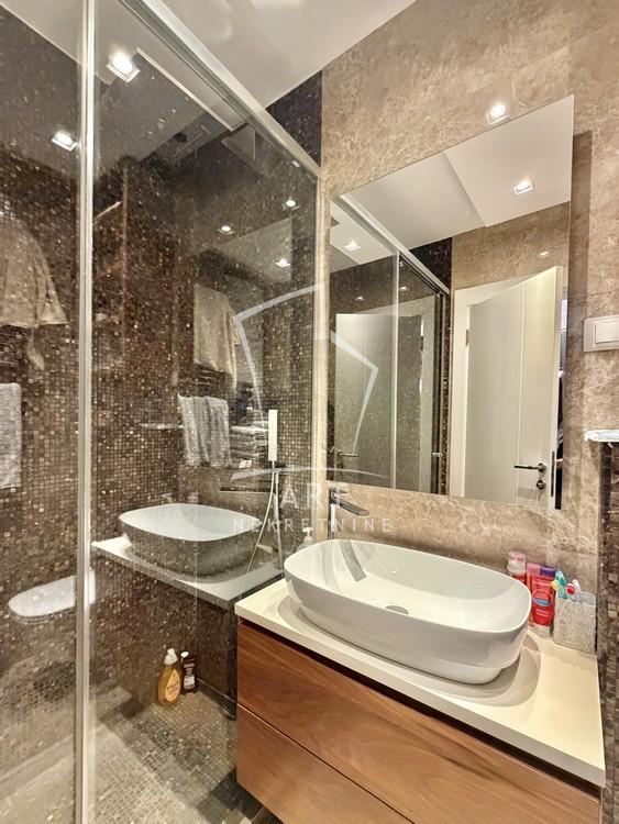 Stan na prodaju u Beogradu, Novi Beograd blok 11C (Stari Merkator), trosoban, 80m2, cena 360000 evra