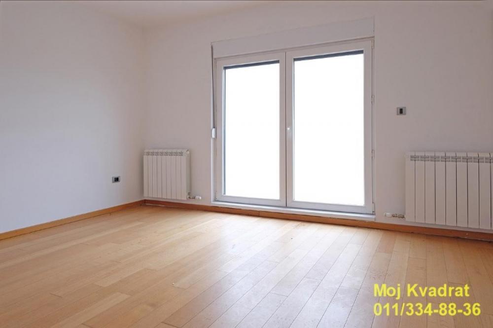 Stan na prodaju u Beogradu, Voždovac, trosoban, 94m2, cena 329000 evra