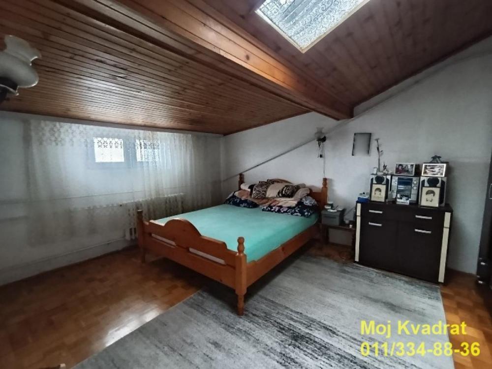 Stan na prodaju u Beogradu, Čukarica, troiposoban, 71m2, cena 106000 evra