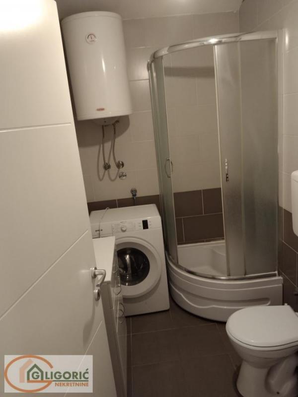 Stan na prodaju u Beogradu, Krnjača, jednoiposoban, 40m2, cena 99000 evra