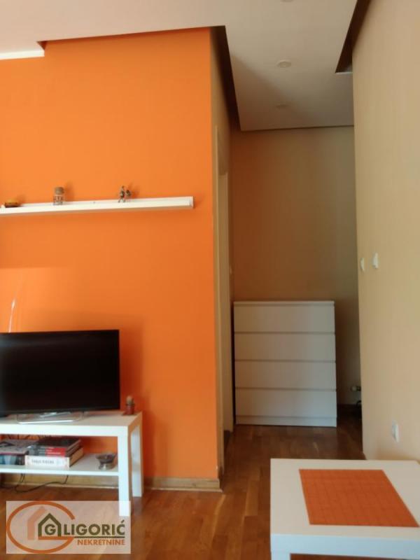 Stan na prodaju u Beogradu, Krnjača, jednoiposoban, 40m2, cena 99000 evra