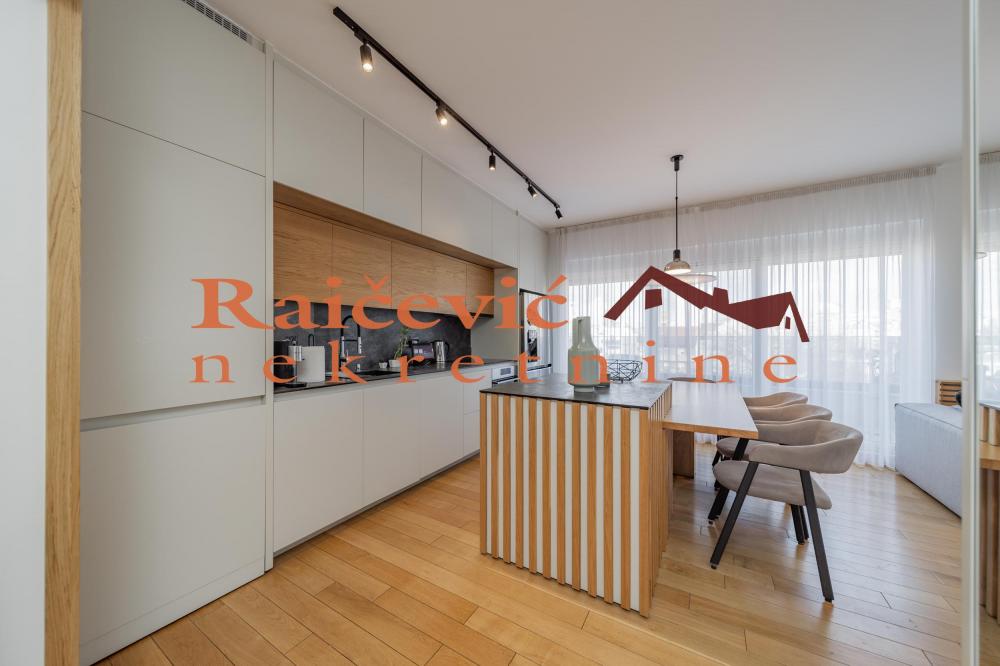 Stan na prodaju u Beogradu, Pašino brdo, cetvorosoban, 93m2, cena 530000 evra