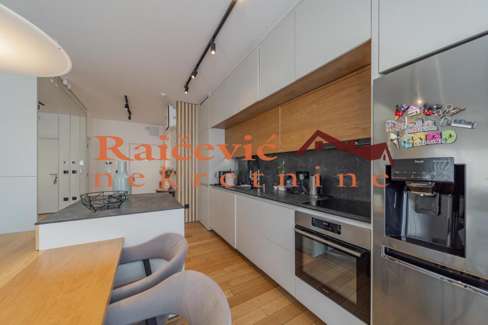 Stan na prodaju u Beogradu, Pašino brdo, cetvorosoban, 93m2, cena 530000 evra