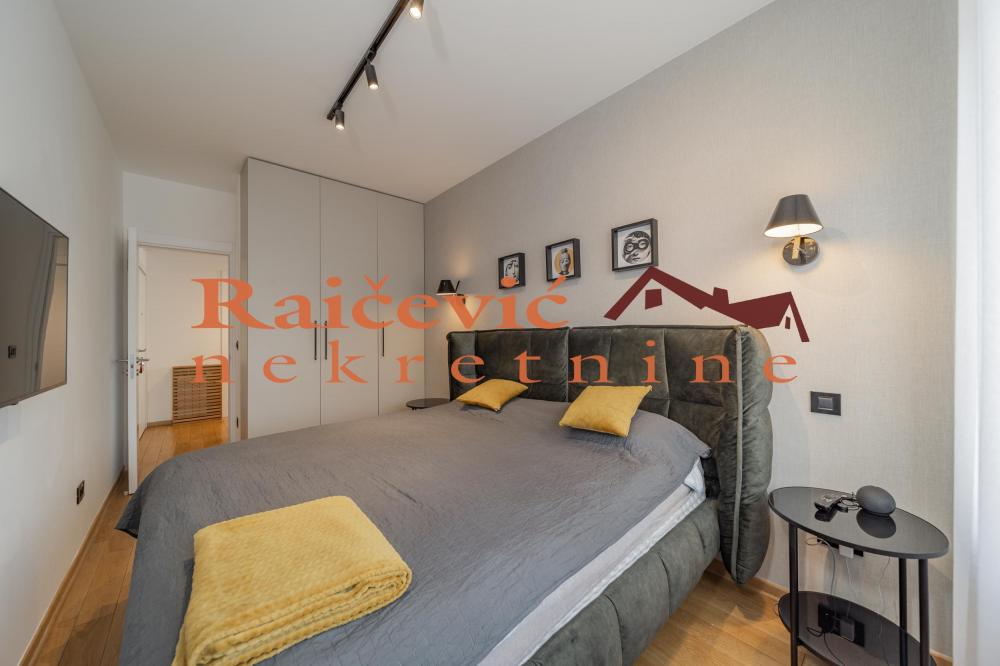 Stan na prodaju u Beogradu, Pašino brdo, cetvorosoban, 93m2, cena 530000 evra