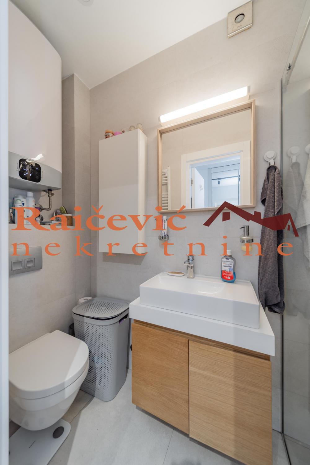 Stan na prodaju u Beogradu, Pašino brdo, cetvorosoban, 93m2, cena 530000 evra